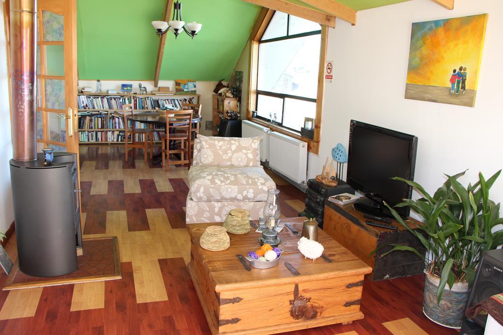 פואנטה ארנס Hostal Fernando De Magalhaes מראה חיצוני תמונה